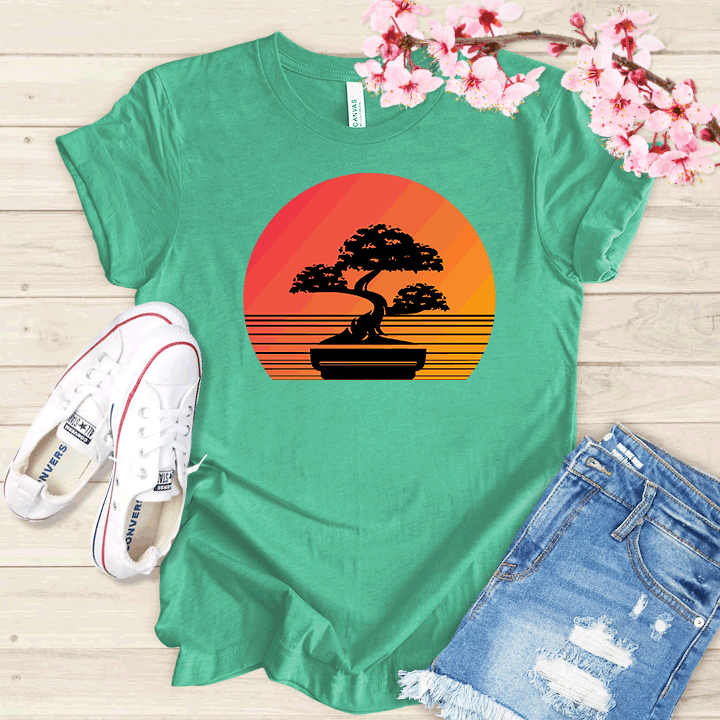 Couché de soleil et Bonsaï T-shirt